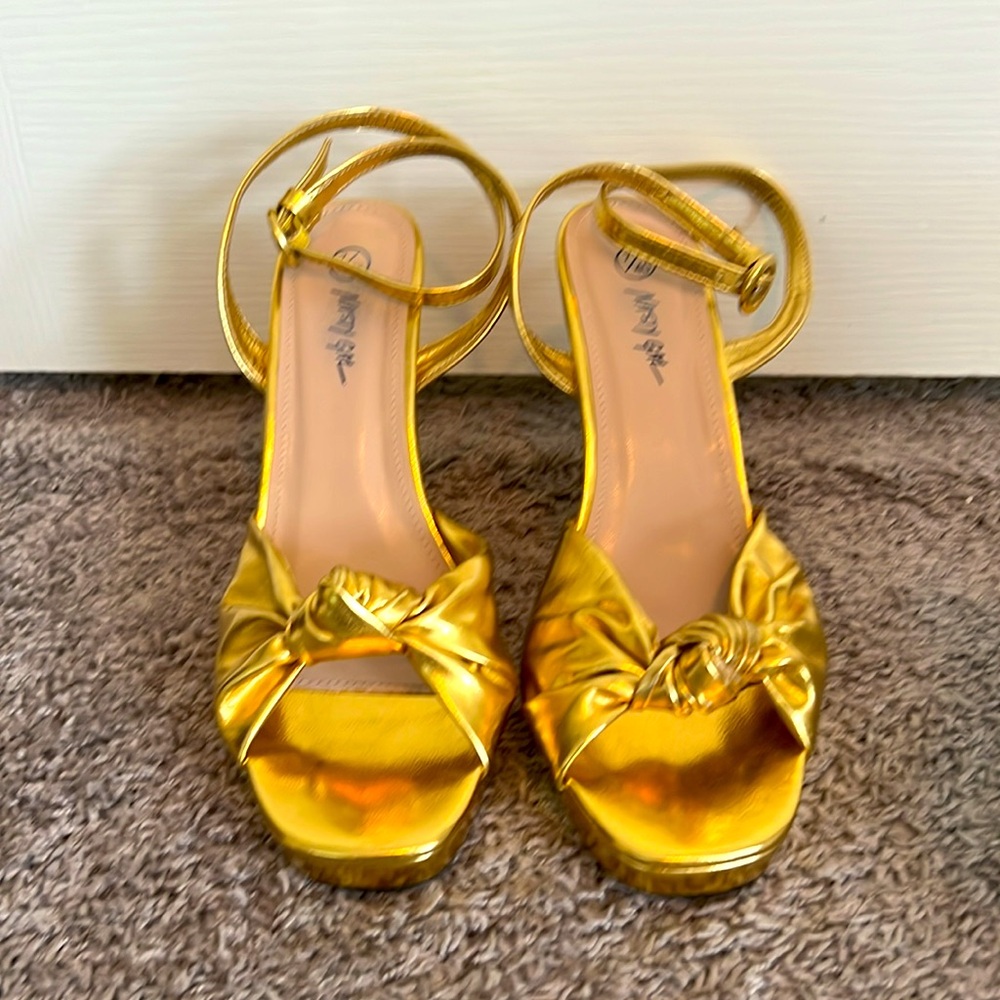 Gold top knot 5” platform disco heels